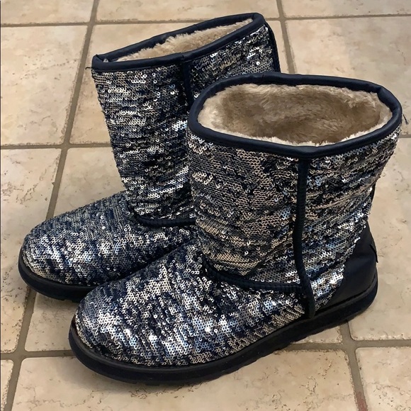 skechers boots silver